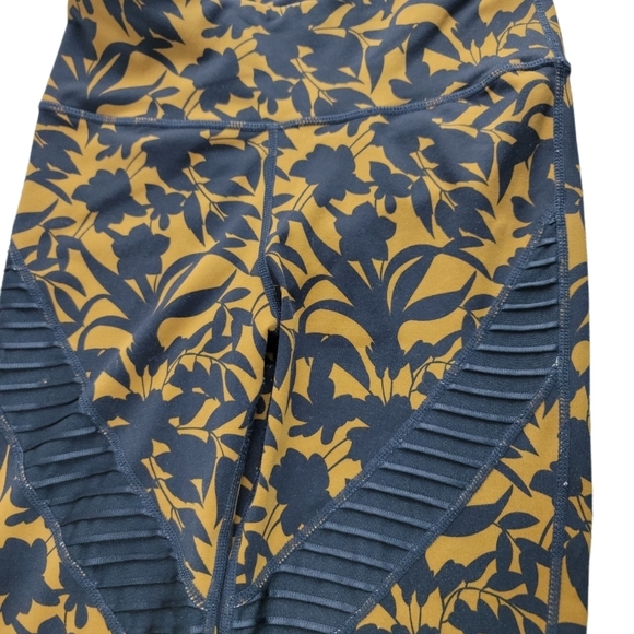 MONO B Floral Leggins - Picture 3 of 8